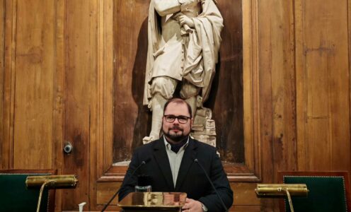 Prelegere la Academia de Științe Morale si Politice a Franței susținută de un profesor al UBB